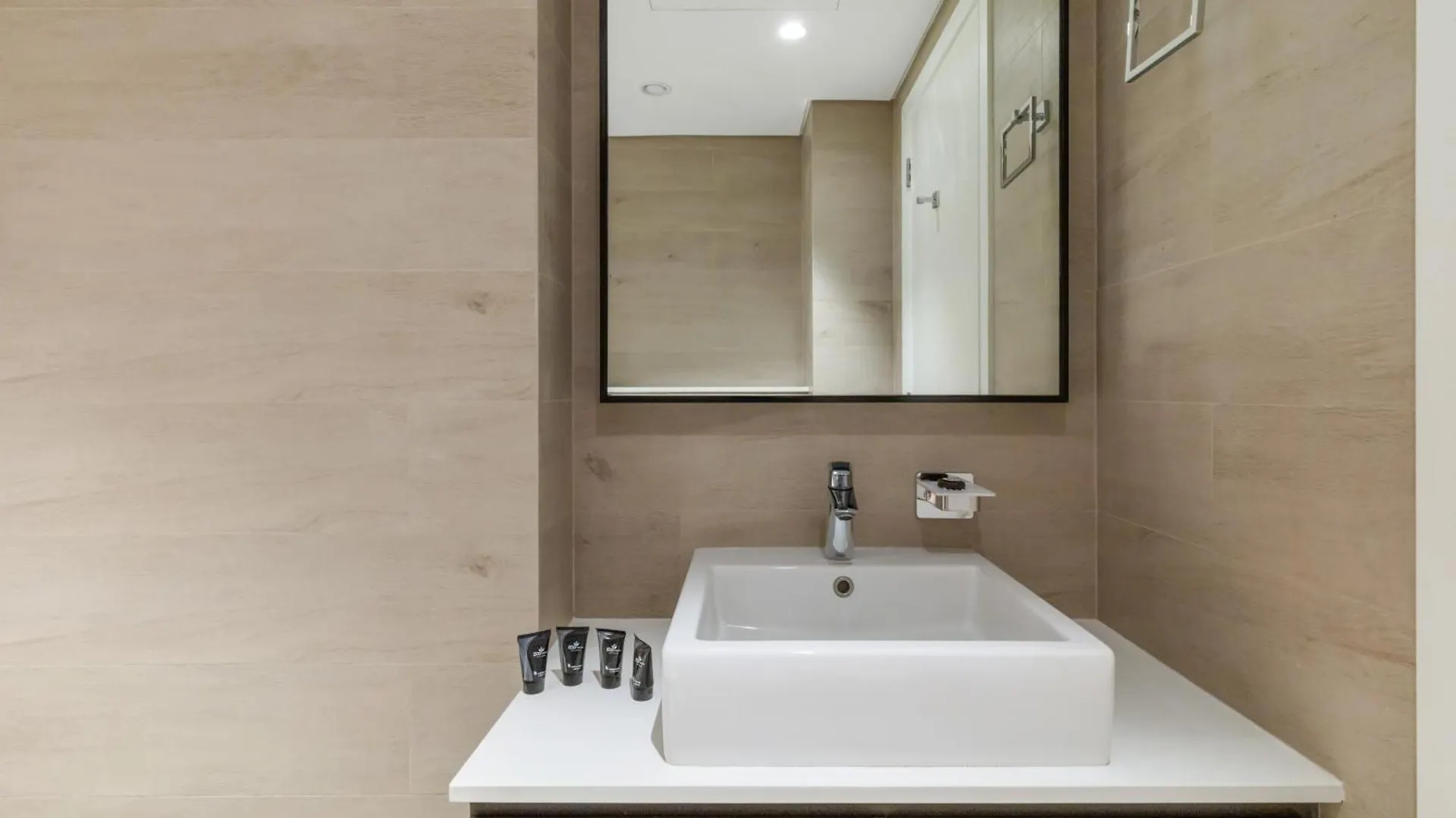 Apartment Sahab - Luxury 1Br Apt -High Floor At Misk Sharjah